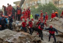 Околу 80 загинати во земјотресот во Турција