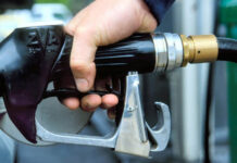 Бензините поскапуваат од половина до еден денар, а дизелот за 1,5 денари