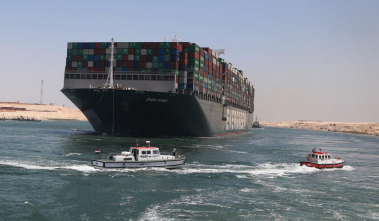 Бродот кој го блокираше Суецкиот канал, по три месеци ги напушти египетските води