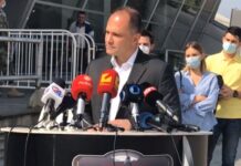 Филипче: Дете од Велес се заразило со Ковид-19 во училиште